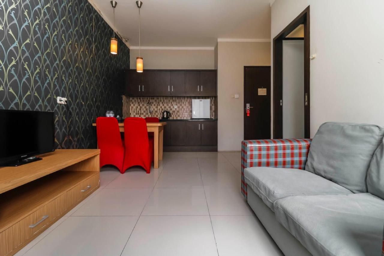 Reddoorz Plus Near Pantai Losari Макасар Экстерьер фото
